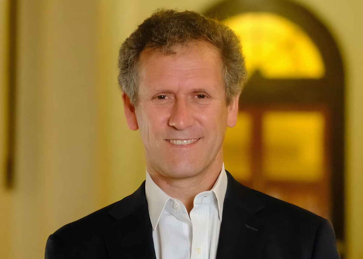 Juan Carlos Muñoz ha tenido una gestión paupérrima:
- Alta evasión en RED
- Buses articulados no aptos para Stgo
- Zonas rurales de la región metropolitana sin locomoción. 
- Transporte público en regiones deteriorado. 
- Subsidios millonarios
- Alza sostenida en el pasaje.