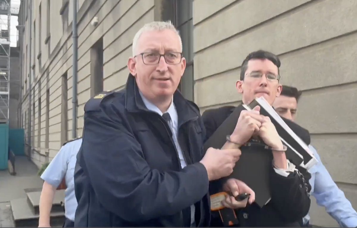 ProtecttheFaith's tweet image. This is Enoch Burke, a Christian teacher, being manhandled in handcuffs as he's returned to Mountjoy Jail @EnochBurke 

because he refuses to call a boy a 'girl'

Enoch has been imprison for almost 600 days in Ireland's most notorious prison

Please RT and tell the world about
