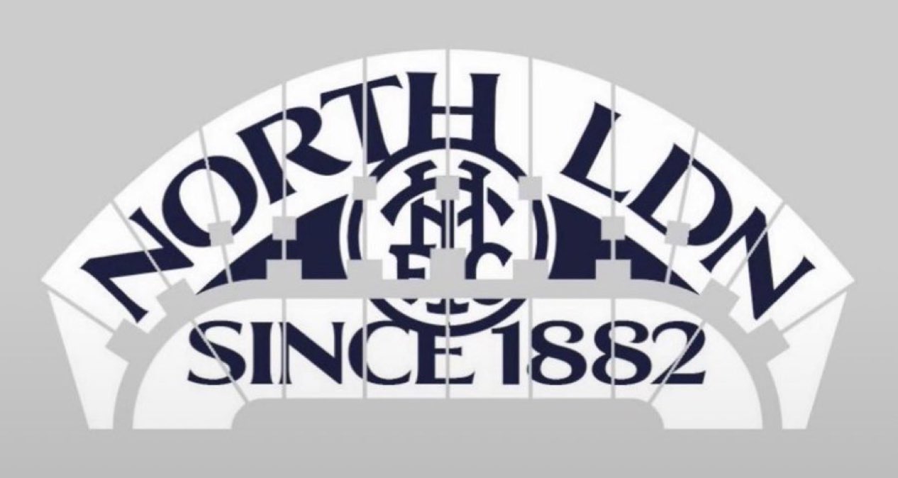 تسريب تيفو توتنهام لمواجهة آرسنال يوم الأحد المقبل. ويمثل ان توتنهام هو اول نادي في شمال لندن قبل انتقال أرسنال إلى شمال لندن من منطقة وولويش. [ جنوب شرق لندن ] سنة 1913 