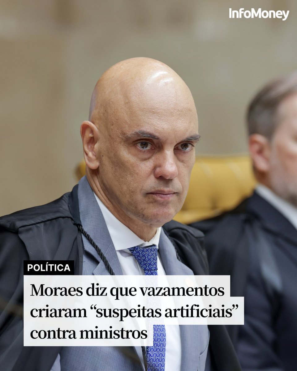 TaisaAdv's tweet photo. Atenção: funcionários da Receita Federal que acessaram os dados dos Ministros do STF e seus familiares são bolsonaristas!
Um deles foi afastado da chefia por interferir no caso das "joias de Bolsonaro " retidas no Aeroporto. 
Vamos falar mais sobre eles? https://t.co/nLkYIoo8lU