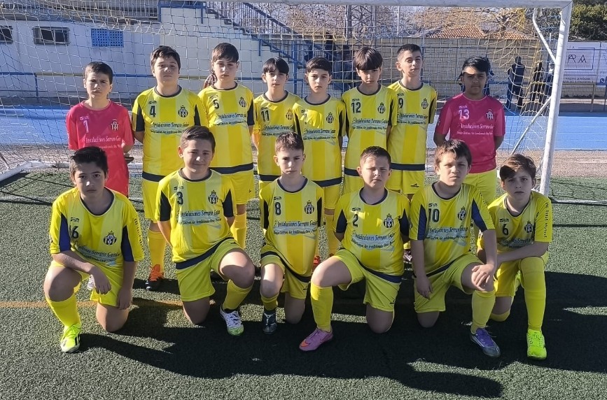 📌 No pasó del empate (0-0) el Alevín B, en su partido de hoy. El encuentro fue de ida y vuelta y en el ultimo tramo se pudo de cantar hacia los locales pero el palo nos privó de conseguir los tres puntos. #sentimientoauriazul