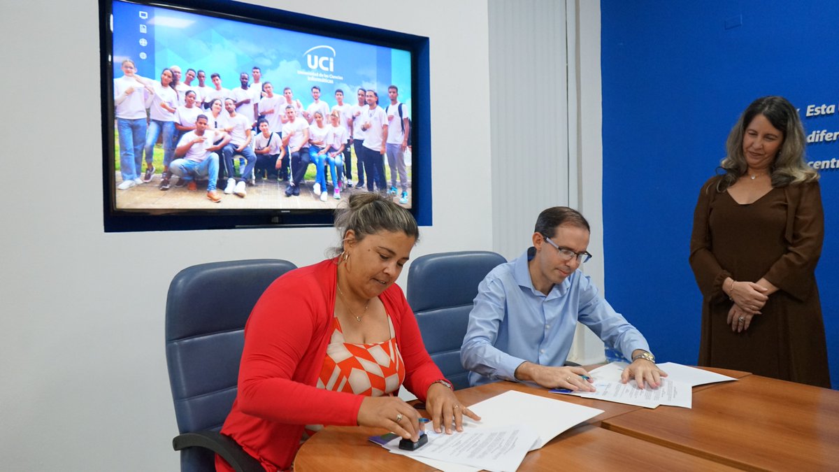 universidad_uci's tweet photo. ✍️ El objetivo principal: la firma de un Convenio de Trabajo con a la Dirección General de Educación de La Lisa, para formalizar el proyecto "https://t.co/A9fzRvCNFa" que inició el pasado lunes como alternativa temporal para los estudios de los piones de la UCI.

#SomosUCI https://t.co/SabkescGRB