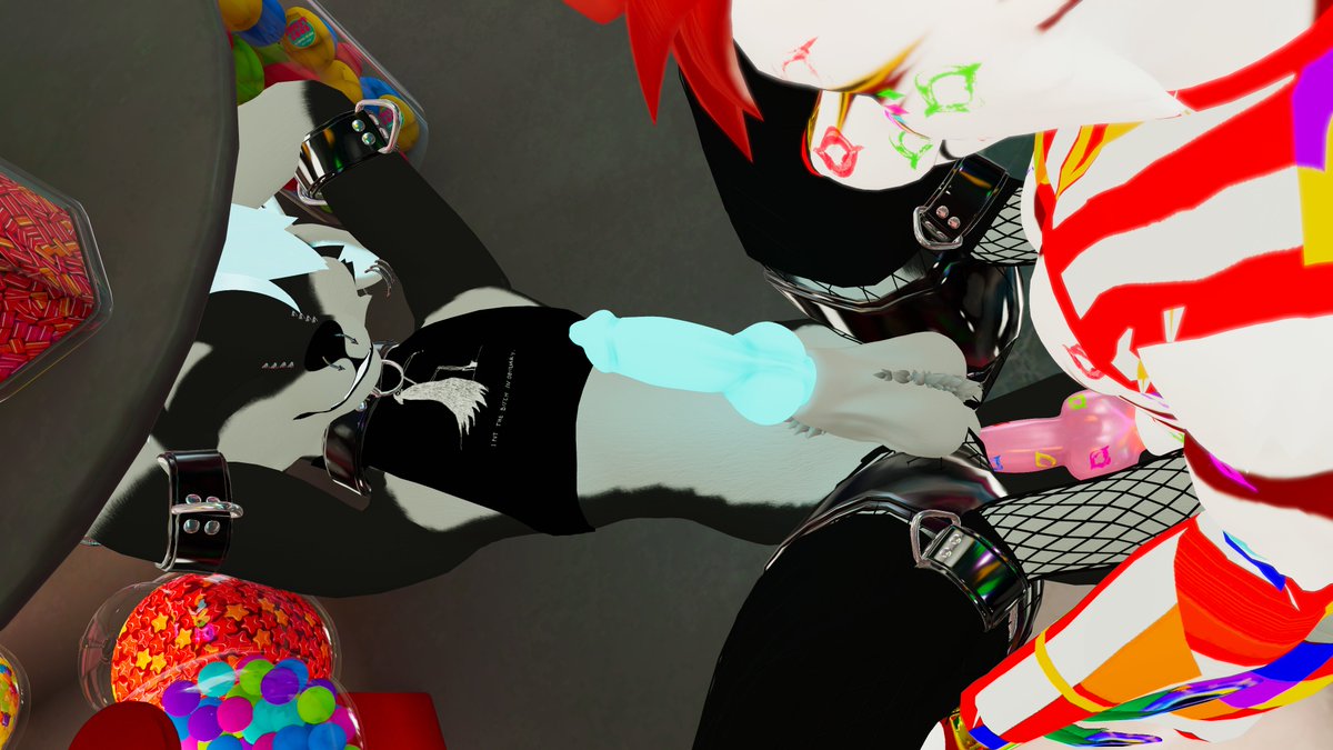 MaxiLewd tweet media