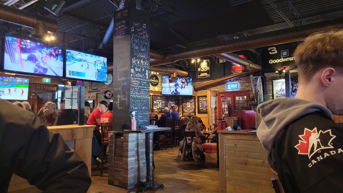 prbishop3's tweet photo. Went to Big Leagues here in Cole Harbour Nova Scotia for lunch today. It was really tough going back to work when our boys were losing 2 - 0 
So awesome they came back for the win 🇨🇦
#SundayGold @Olympics https://t.co/4lw6mRx1PH