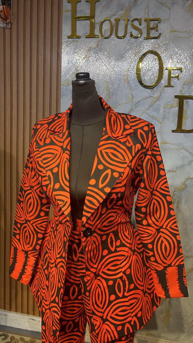 to_ria_'s tweet photo. I really make mad ass blazers🤭🤭 https://t.co/Bmoy58VSuA