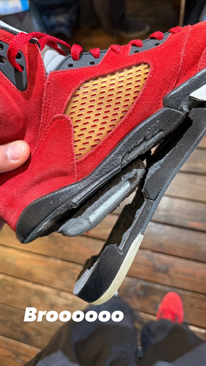 Complex Sneakers tweet media