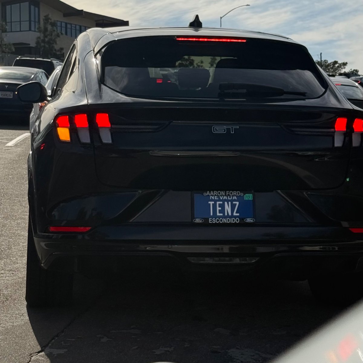 princess • hiatus tweet media