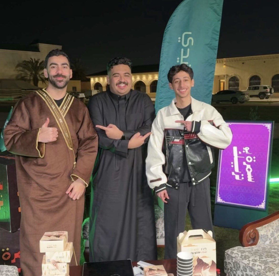 مستحيل يالقبول اللي طالع من هالصورة
أبو تريك❤️هادي ومحمد شايف❤️شكرًا