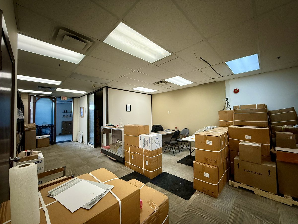 SCRealEstate2's tweet image. Just Listed for Lease 151 Esna Park Dr 8 Markham 
realmaster.com/s/h7n4v7u86X?l…
This 1340 sqft unit is situated at Esna Park/Denison, Markham. 2 entrances for office &amp;amp; industrial spaces. Pls DM for info.
#warehouseforlease #commercialunit #industrial #torontorealestate #searchgta