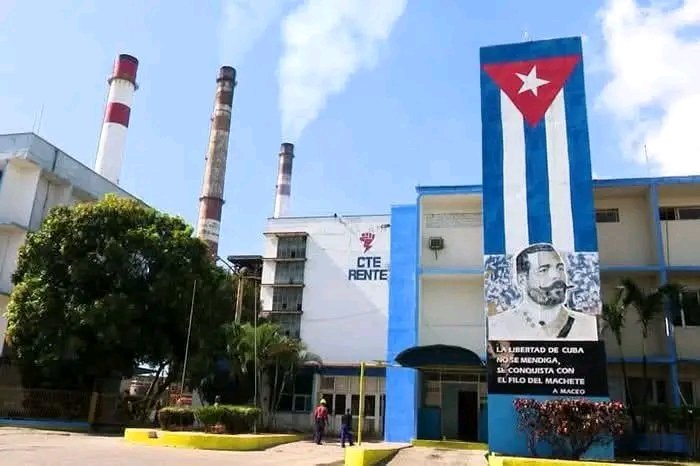 🇨🇺 Hoy queremos enviar nuestro reconocimiento a todo el personal de la CTE Antonio Maceo Grajales RENTE pues se cumplen 60 años de Renté en Línea.
#SantiagoDeCuba