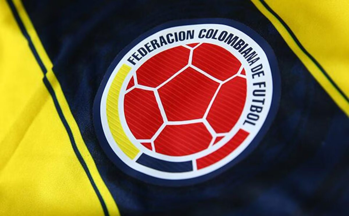 🚨🇨🇴 NOTICIA. La Selección Colombia ha identificado al DT del Crystal Palace, Oliver Glasner, como candidato para reemplazar a Nestor Lorenzo en caso de que el entrenador Argentino abandone la Selección Colombia despues del Mundial 2026. [Caracol Radio]