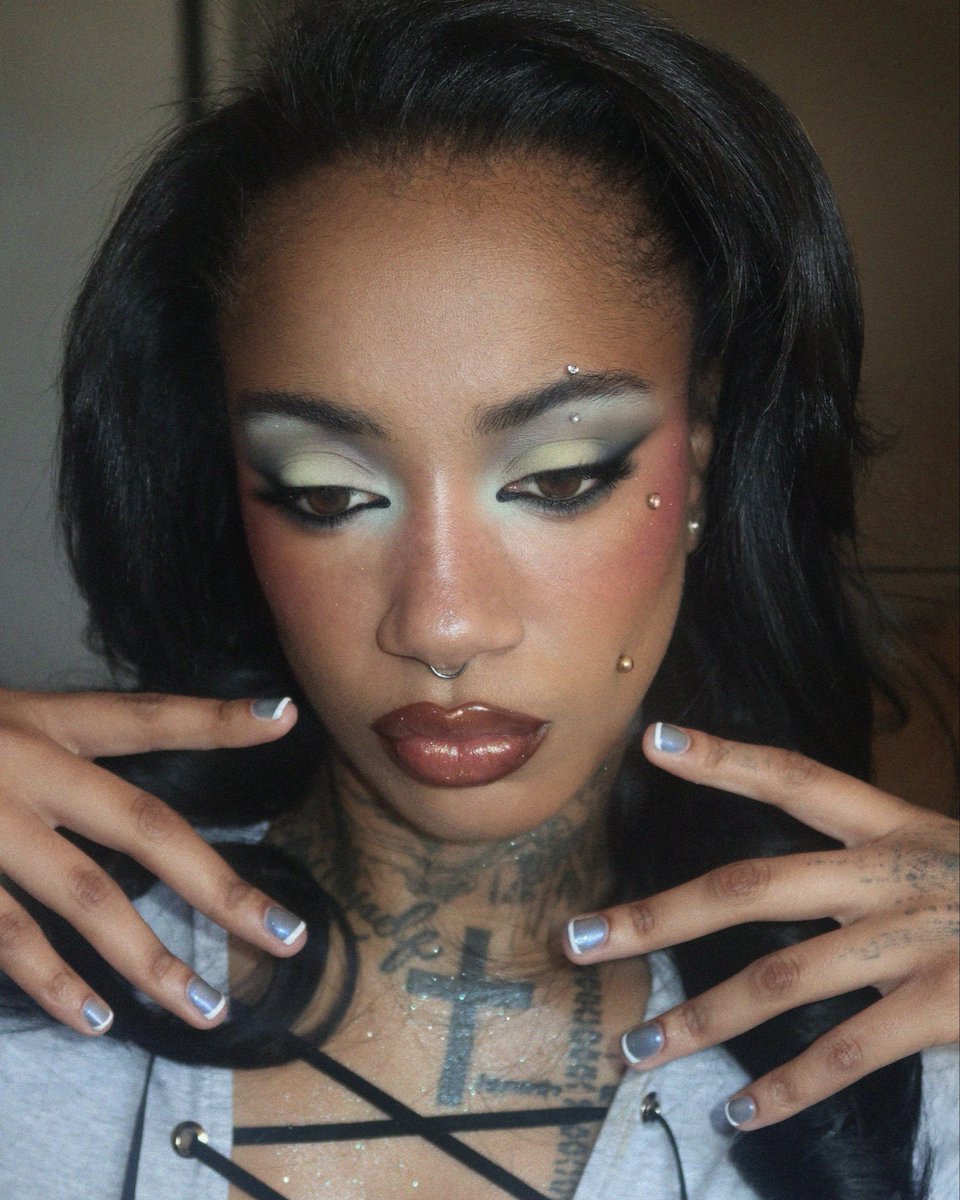 Makeup by Sophia Sinot on Bktherula 🩶