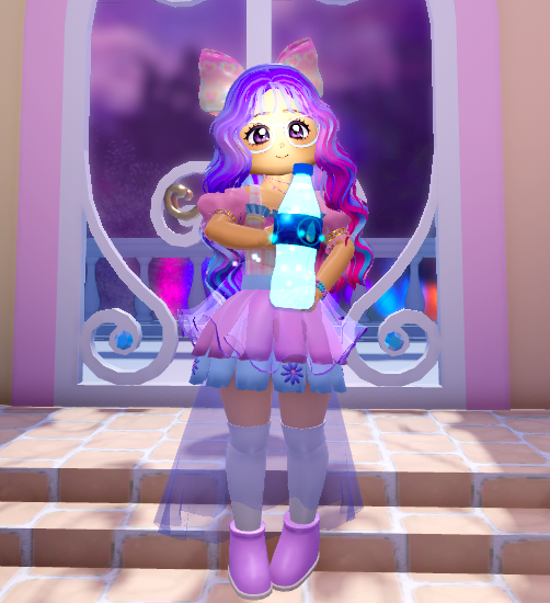 Hi! Royale's good morning it's Saturday for me and i think wanted to make a video. Any video ideas should i be making? #royalehigh
