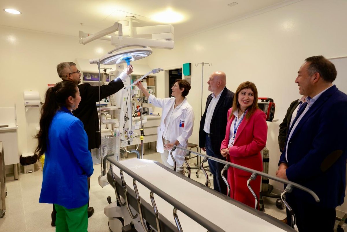 📍 La Delegada (s) Claudia Pailalef, junto a la ministra de <a href="/ministeriosalud/">Ministerio de Salud</a>, <a href="/muniqueilen/">Municipalidad de Queilen</a>, autoridades y la comunidad inauguraron el Hospital de Queilen.

Un gran avance para más de 5.500 vecinas y vecinos de Chiloé, cumpliendo el compromiso del Presidente Gabriel Boric.