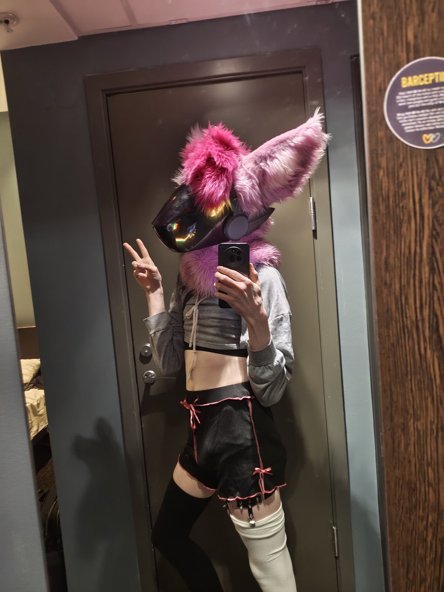 Would you take this lonely root with you and feed them some DDR5 5200MHZ ram.
Pwetty pwease :3 #NFC2026