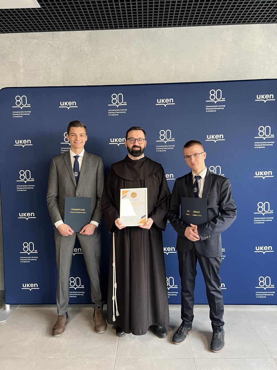 NSD_OFM's tweet photo. I miejsce w Powiecie Wielickim 
III miejsce w Małopolsce 
W kategorii Szkoła Roku 🥳
Dziękujemy 😇 https://t.co/NqMslZjuqC