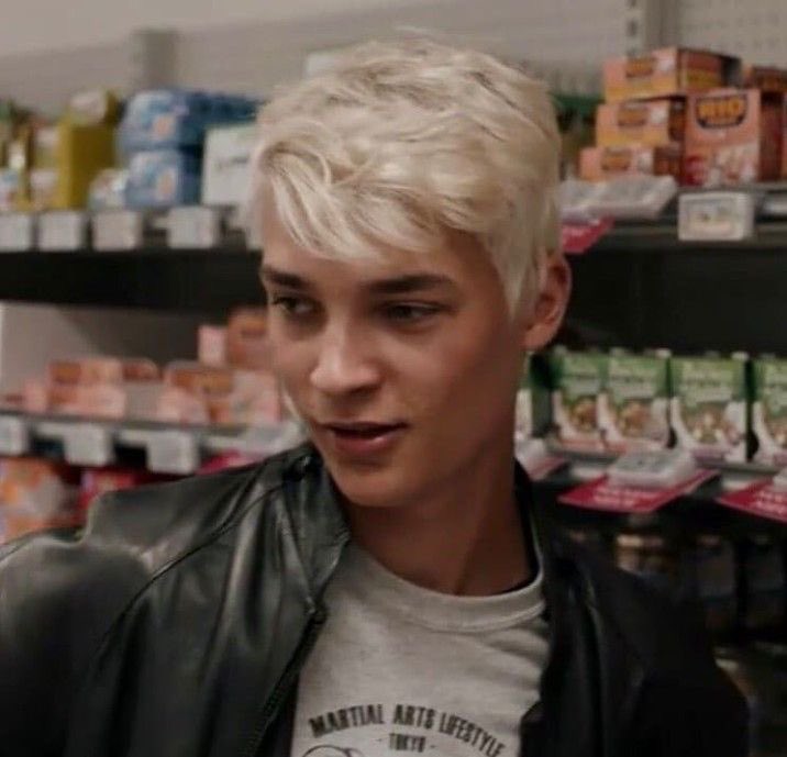 skamvrse's tweet image. A DUO I MADE UP 💅💅