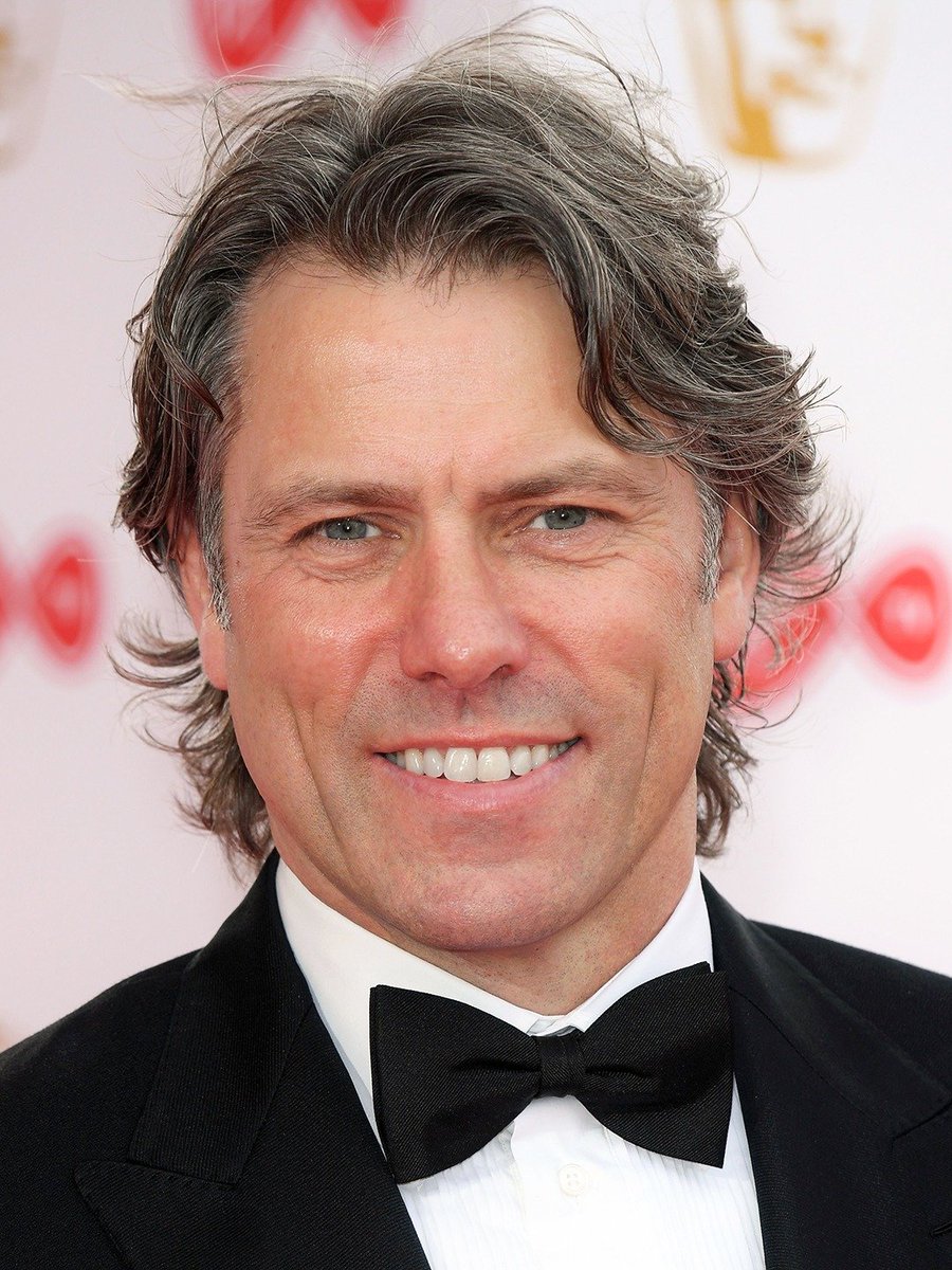 ReddDwarfer's tweet photo. #TheLastLeg #joshalike

John bishop https://t.co/5YP2aGzWXO