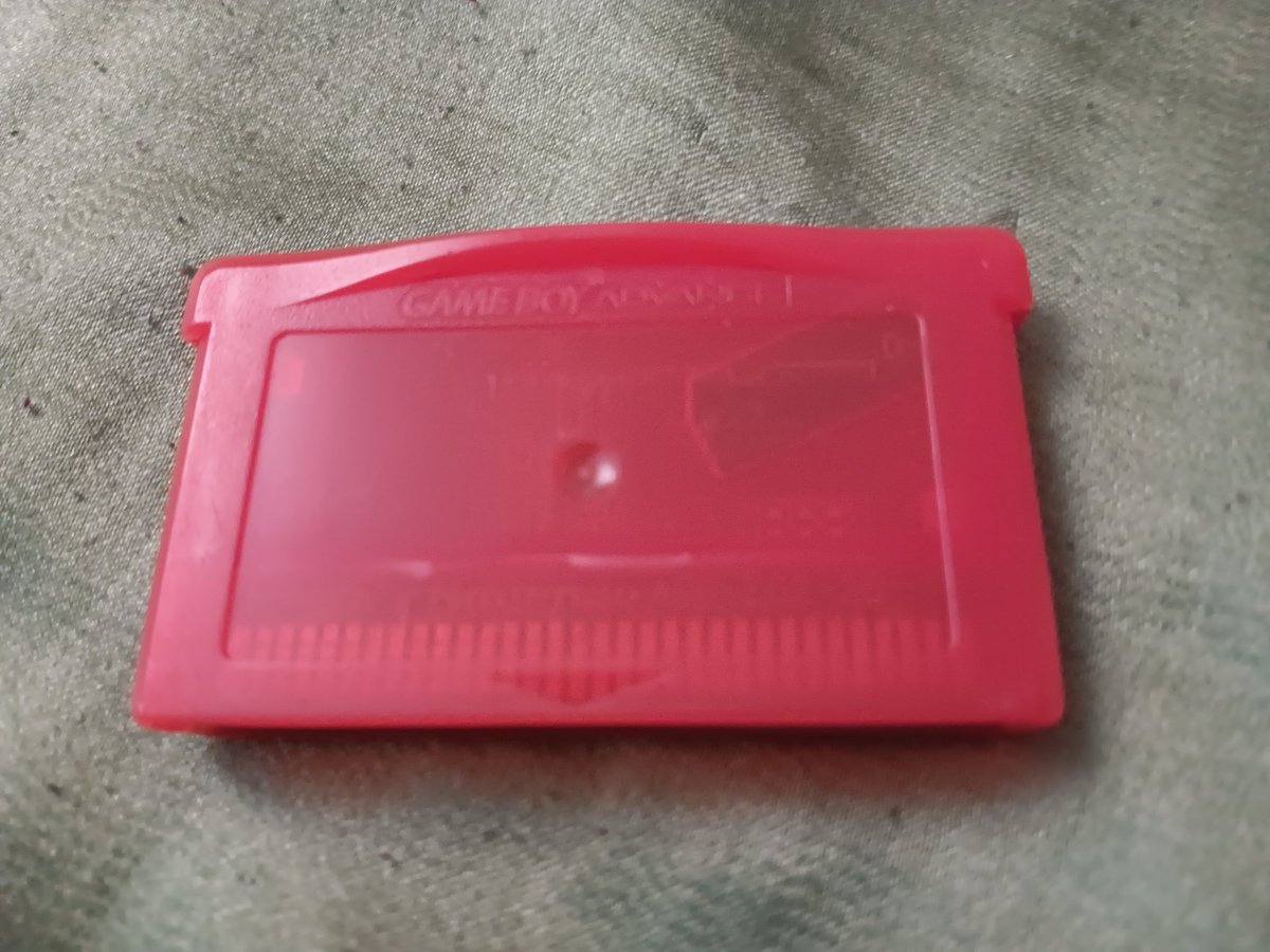 BurgerLesbian's tweet image. Nintendo is charging $20 for firered on the eshop but i got this for $3 from my friend Leonardo in middle school after he stole it from his cousin who lives in mexico