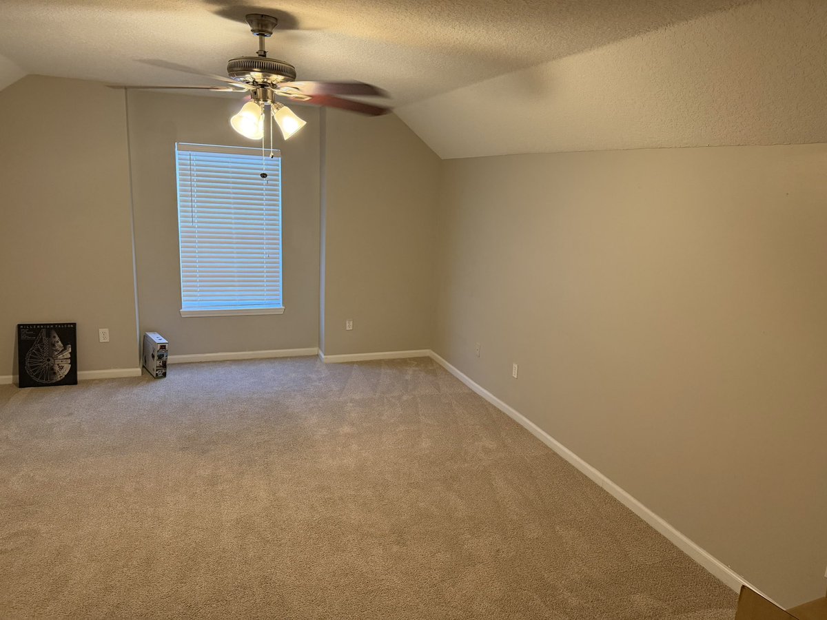 RedmanFXH's tweet photo. New space, new energy. ๐ The studio "clean slate" phase is always the most exciting. Time to start building the dream setup from the ground up. Where should the desk go first?
#newstudio #foxyfam https://t.co/Pp3Jh4wI7e