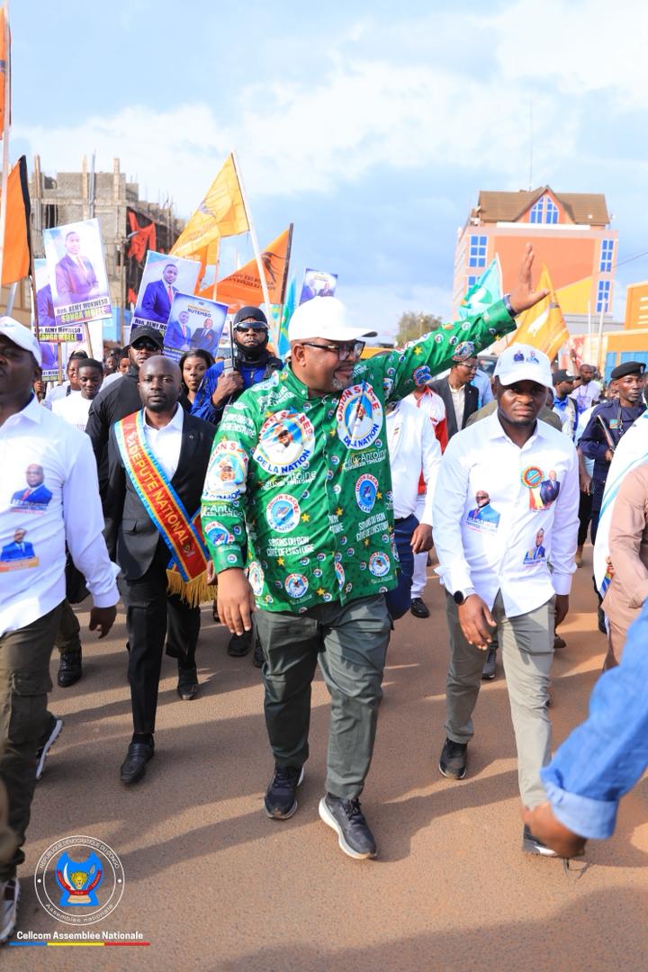 Rdvong_Nord-Kivu🇨🇩____: « Vous n’avez pas seulement besoin d’aide humanitaire, mais surtout d’une paix définitive. »  Aimé BOJI aux habitants de Butembo et Oicha

En tournée dans le Grand Nord de la province du Nord-Kivu,  Aimé Boji Sangara a animé, ce vendredi 20 février 2026,