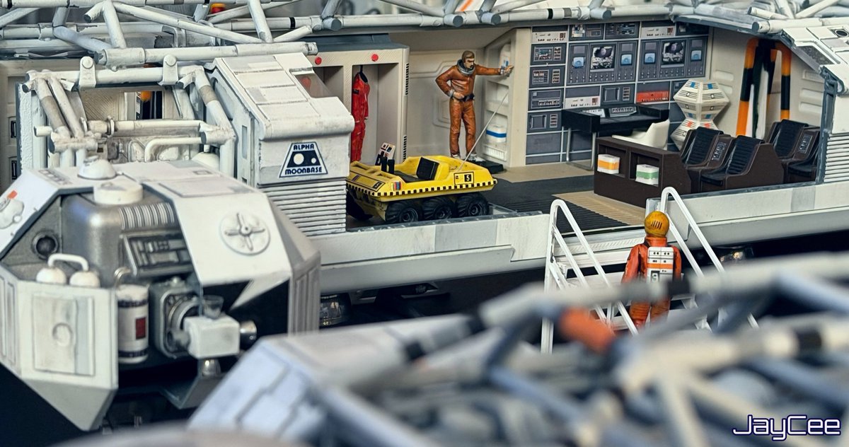 EagleAlpha1999's tweet photo. My 1/48 cutaway Eagle featuring the new Alan Carter figurine (3D printed by 308 Bits) #Space1999 #Eagle #EagleTransporter #AlanCarter #308Bits #cutaway #moonbuggy #scifi #collectibles #Round2 #MPC https://t.co/XjnEnE5Rhg