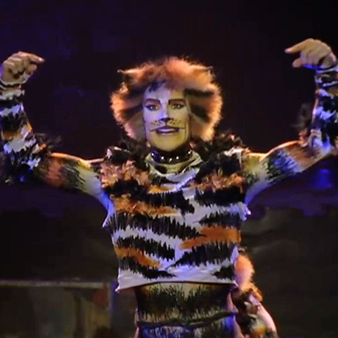 aobagina's tweet image. theyresimilar thoughh