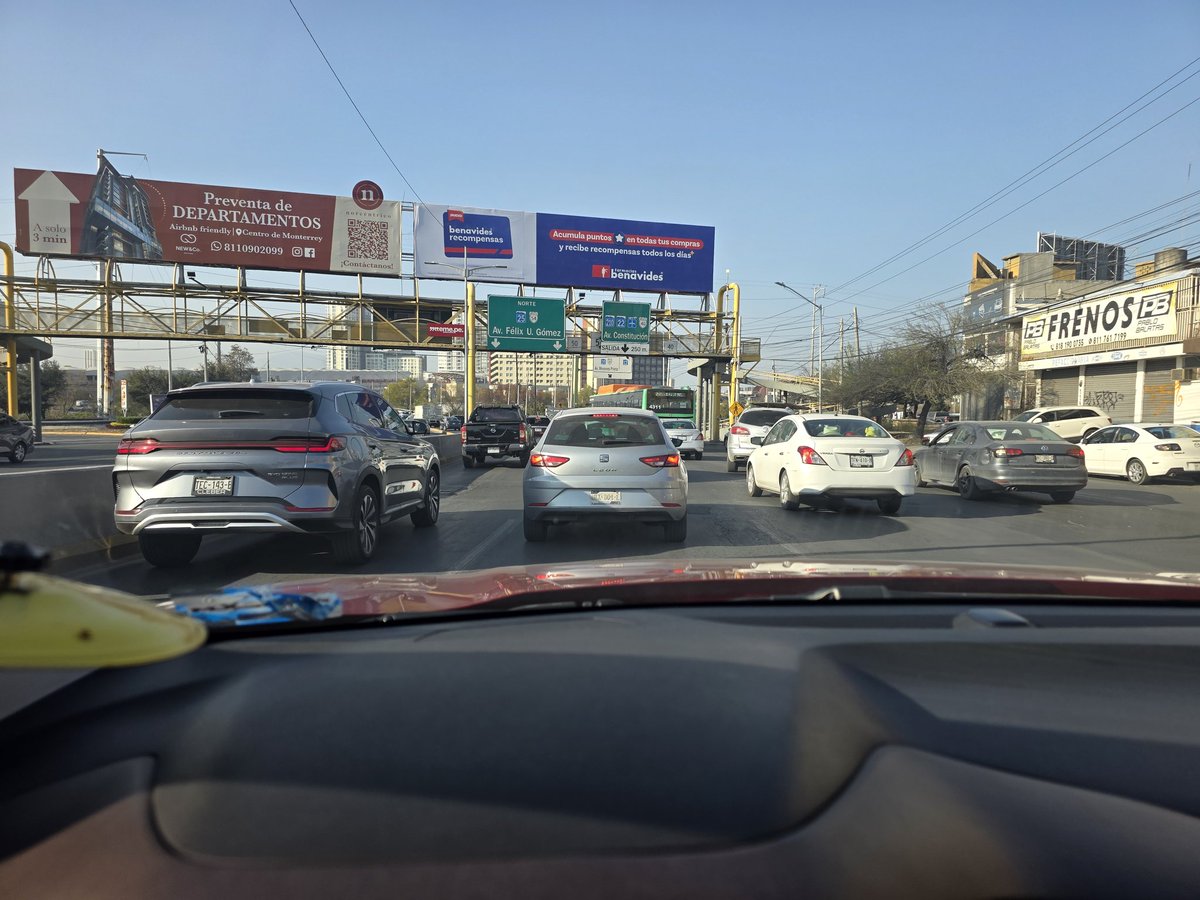 Me cago en el put0 #ViernesBotanero 
ya ni la chingan <a href="/TigresOficial/">Club Tigres 🐯</a> y luego a las 7 pm en la mera hora del put0 trafico pesado rumbo al estadio!

Chinguen a su madre <a href="/M_Culebro/">Mauricio Culebro</a> y <a href="/AztecaDeportes/">TV Azteca Deportes</a>