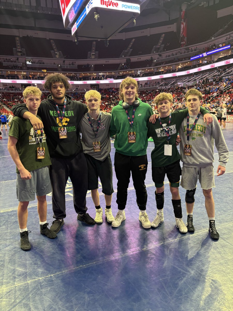 JFKwrestle's tweet photo. What a great State Tournament by these guys. Some tough wrestling by all 6, putting 2 on the podium. Keep it going! @CRCougars https://t.co/s2B2sReksL