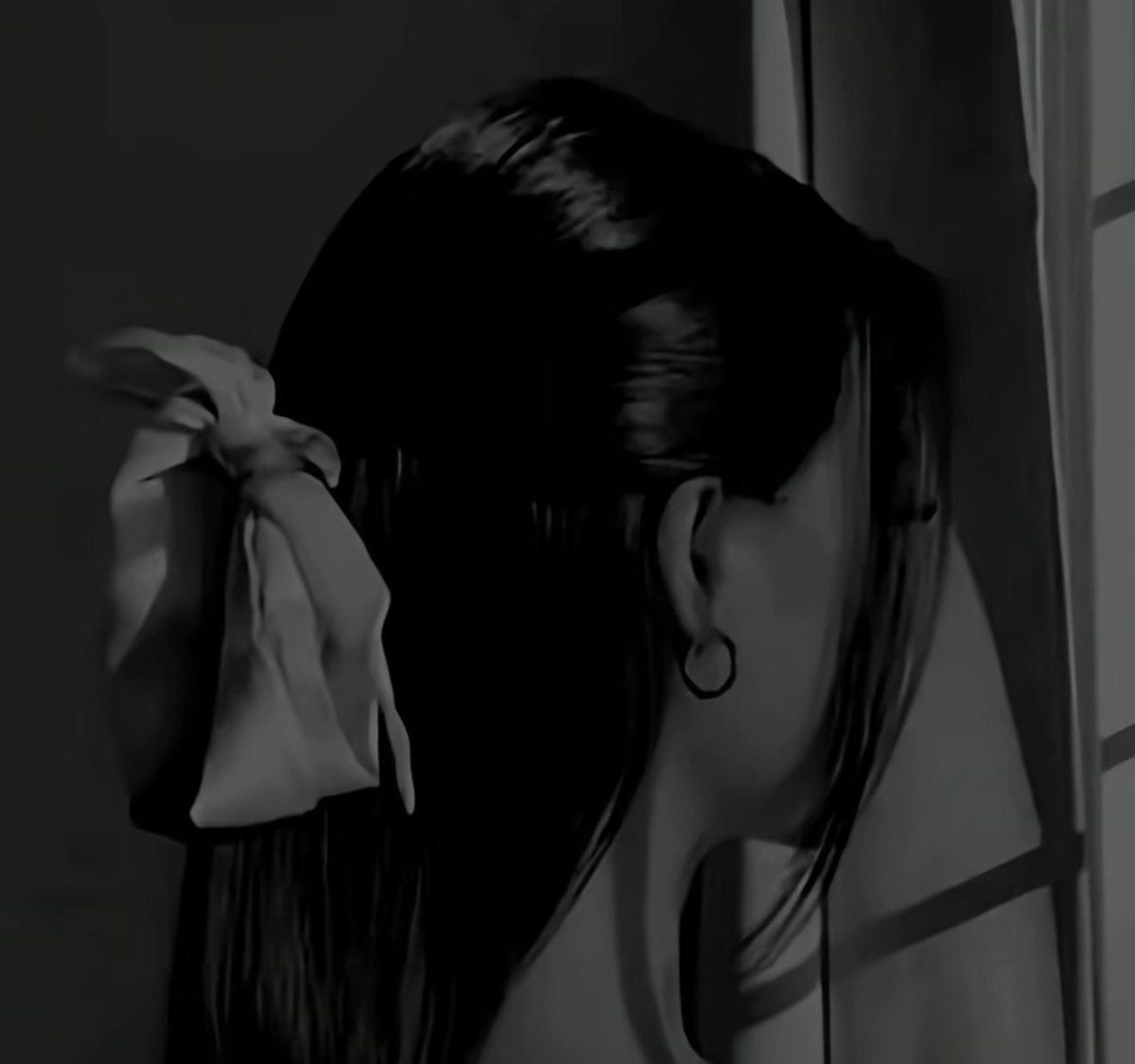 بينَ الوَريد وُ الوَريد أنت . .

#بعد_منتصف_الليل
#بوح_آخر_الليل 

ً