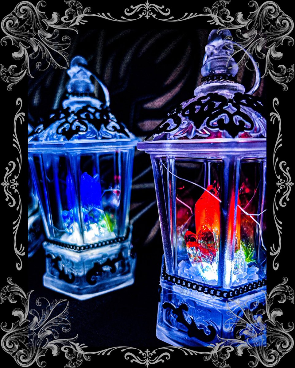 《ひび割れた霜灯のランタン》
再販です✨
2/22 #異世界まぁけっと へ
お持ちします！
限定色の赤もありますので
気になる方はお早めに…💫

#魔女のココロ
#ファンタジー
#異世界
#魔法道具
#占い
#獣人祭