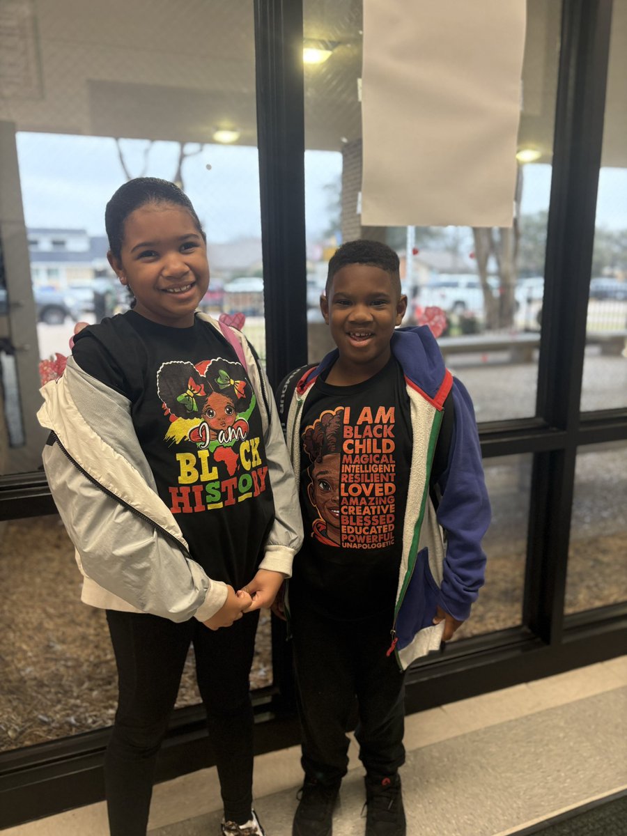 🐼  🎀  𝒯𝓇𝒶𝐿𝒾𝓈𝒽𝒶  🎀  🐼 tweet media