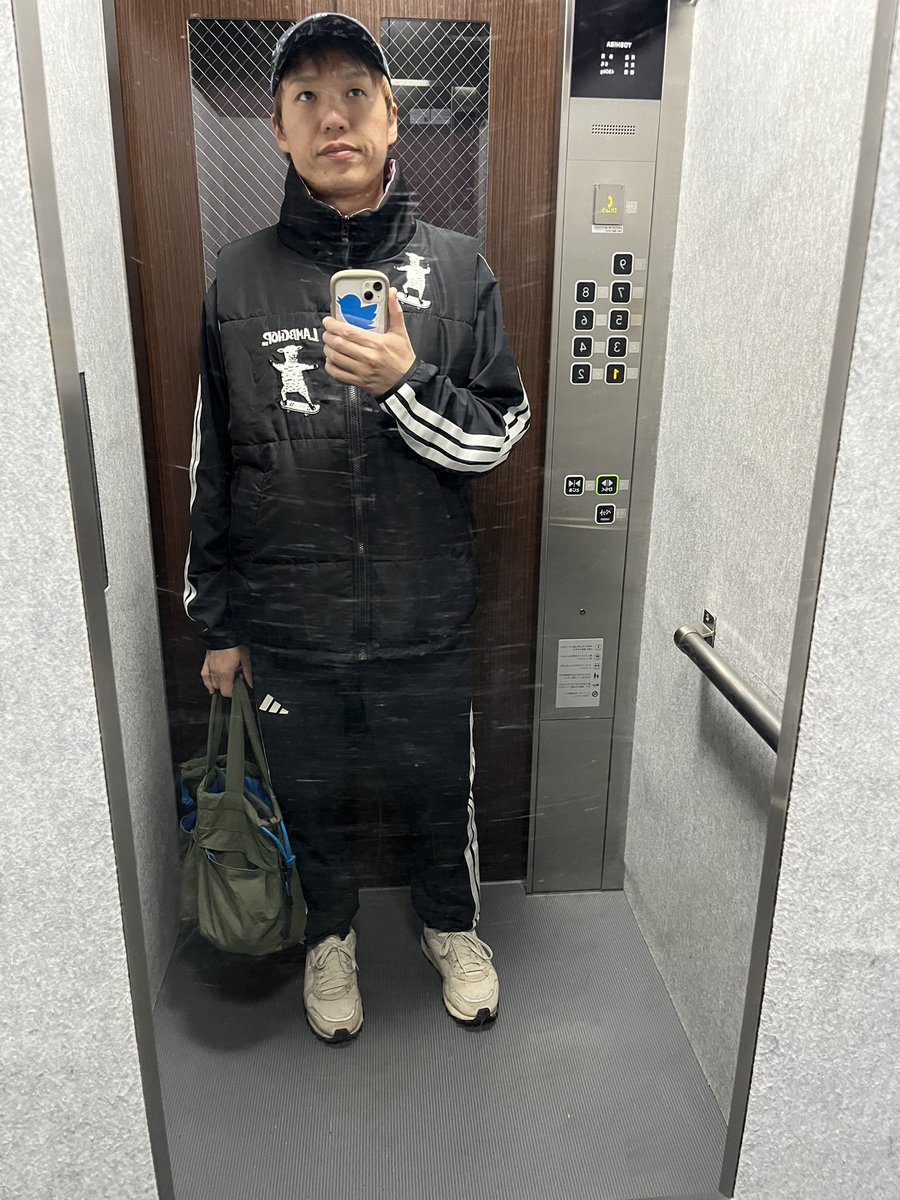 仮面ライダー勤(シュッシャー)