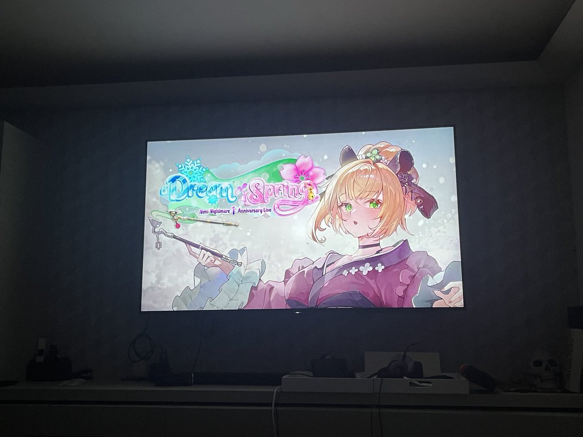 Friend that im visiting has a huge TV… I’m so ready >:3