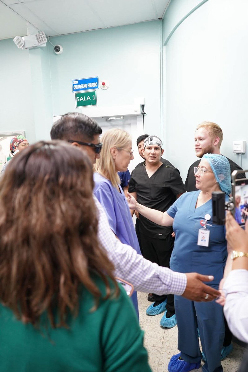 Bien Dra. <a href="/AnabellaAzin/">Anabella Azin</a> por su gran estímulo a la Fundación El Cielo para los Niños de 🇪🇨en estas  jornadas con personal médico extranjero para la gente pobre. Esa alianza debería seguir en las que vienen. La Dra. Zoraida Figueroa  como usted tienen vocación a toda prueba. 👌🏻