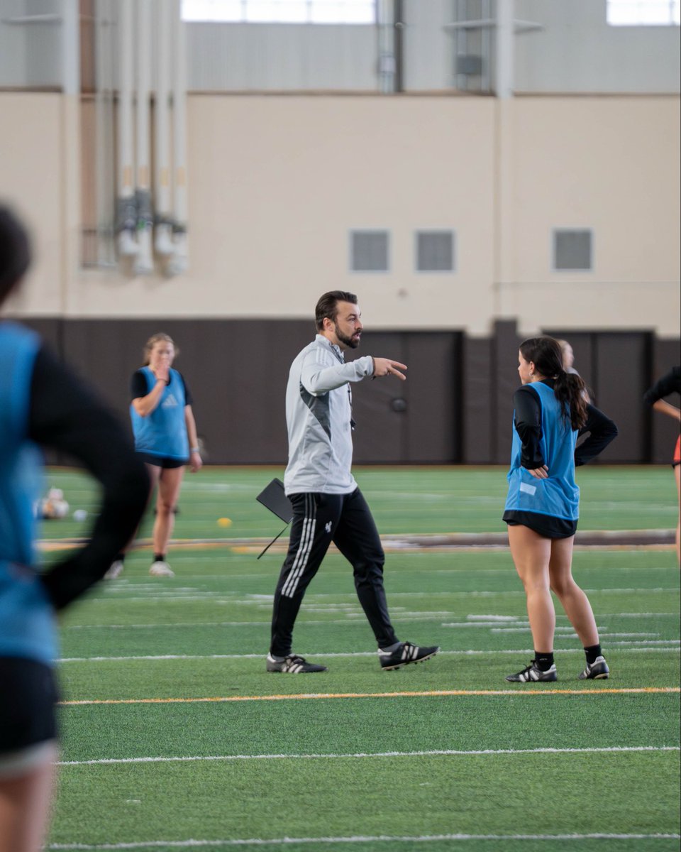 Wyoming Cowgirl Soccer tweet media