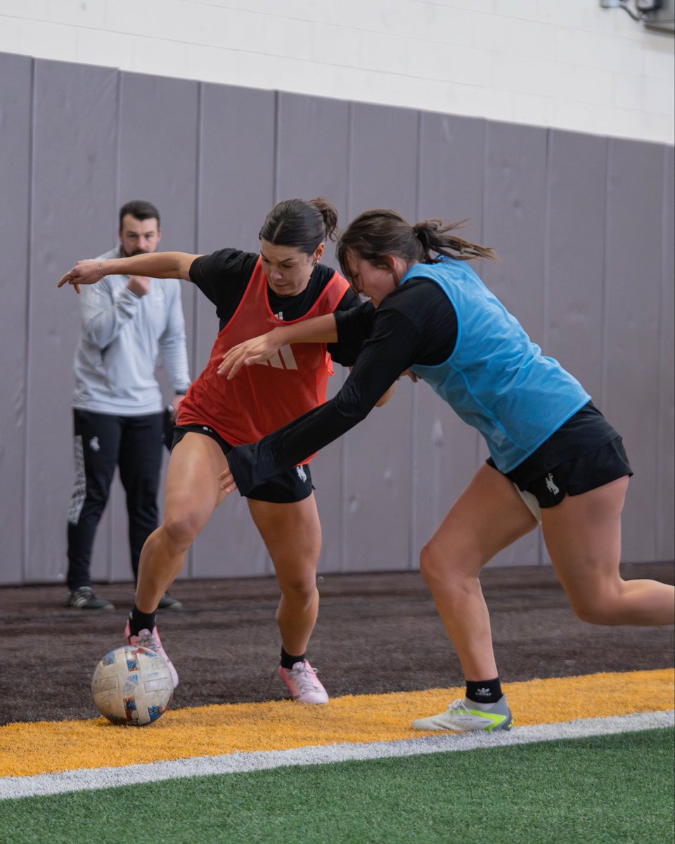 Wyoming Cowgirl Soccer tweet media