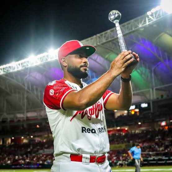 #LMP | Confirman su regreso 

El taponero colombiano, Elkin Alcalá estará de regreso con Venados de Mazatlán para la temporada 2026/2027 de la LMP