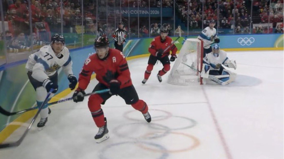 ByNLX's tweet photo. @simmerdown_tml @MeganC1607 @JimMuessig @BeauBennett19 You have never played any sport and it shows… https://t.co/cWLrjx8bp4