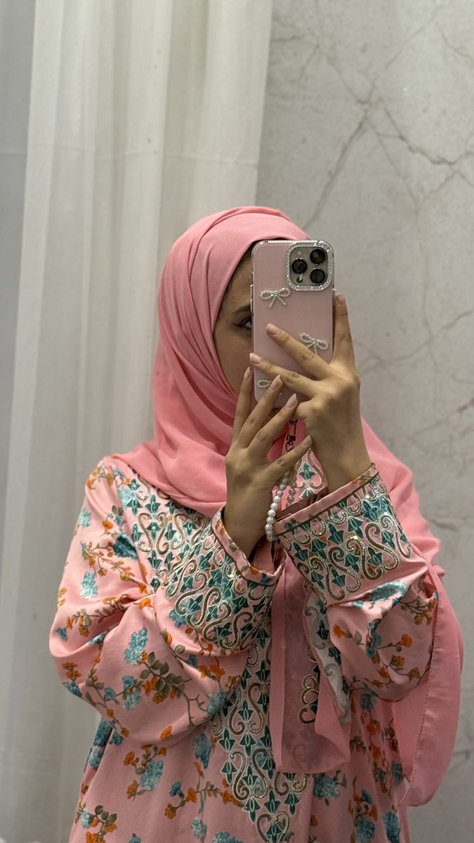 ضُـحـى tweet media