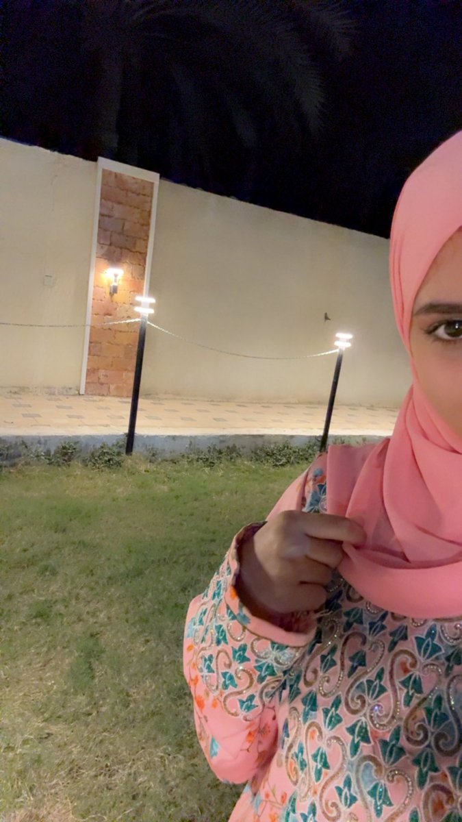 ضُـحـى tweet media