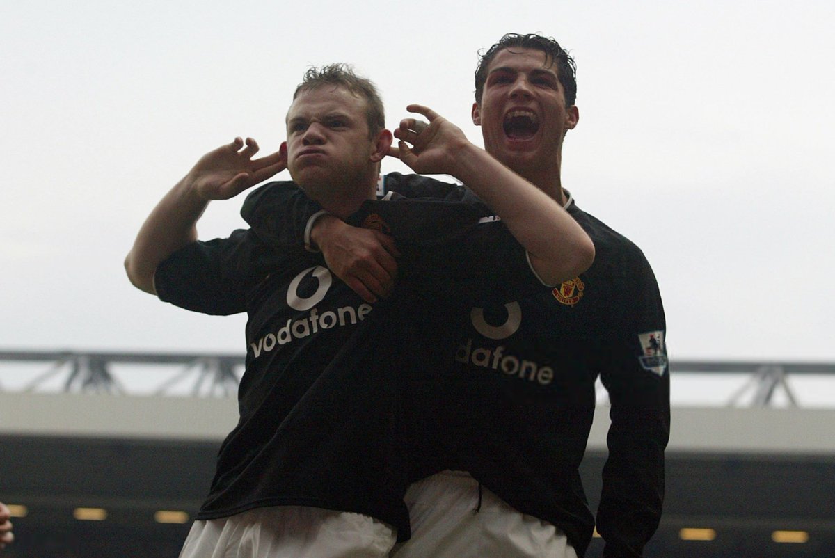 CallHimGoat's tweet photo. Anfield, 2005 🐐 https://t.co/NDHyr1mctA