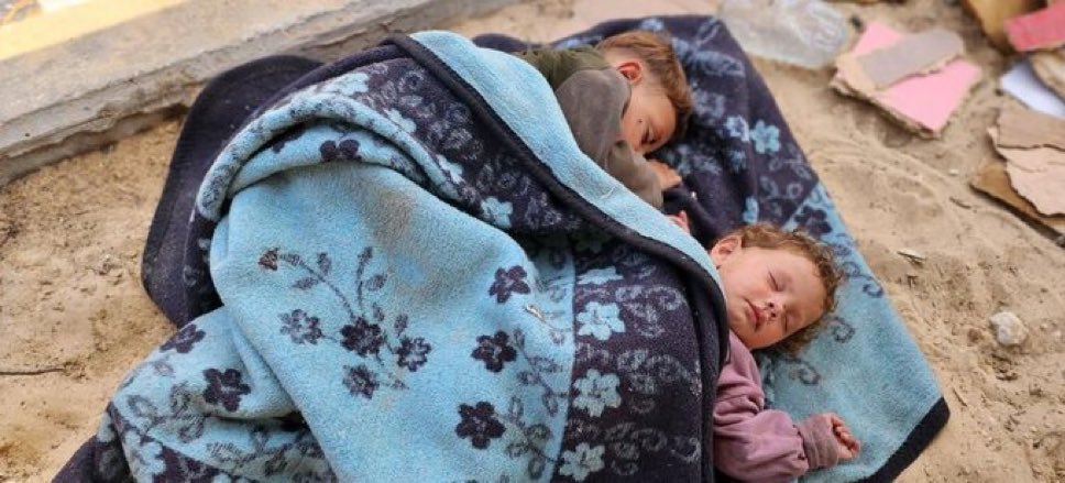 z_zynp8's tweet photo. Yatacak yer bırakmayanların, yatacak yeri olmasın Ya Rabbi 

GAZZE’YE ULAŞIN
#HelpReachGaza https://t.co/kc7QtpxBAU