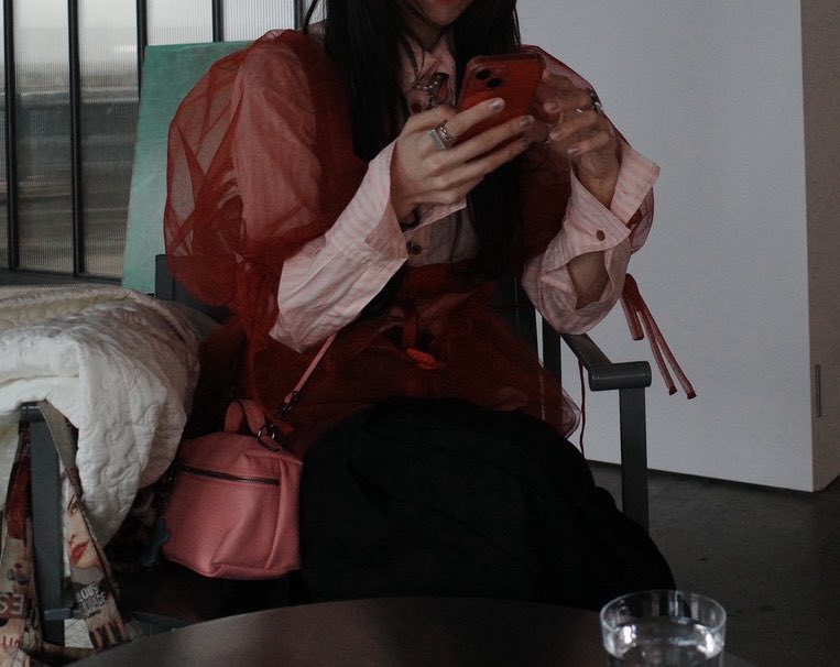 hitomi :::: tweet media