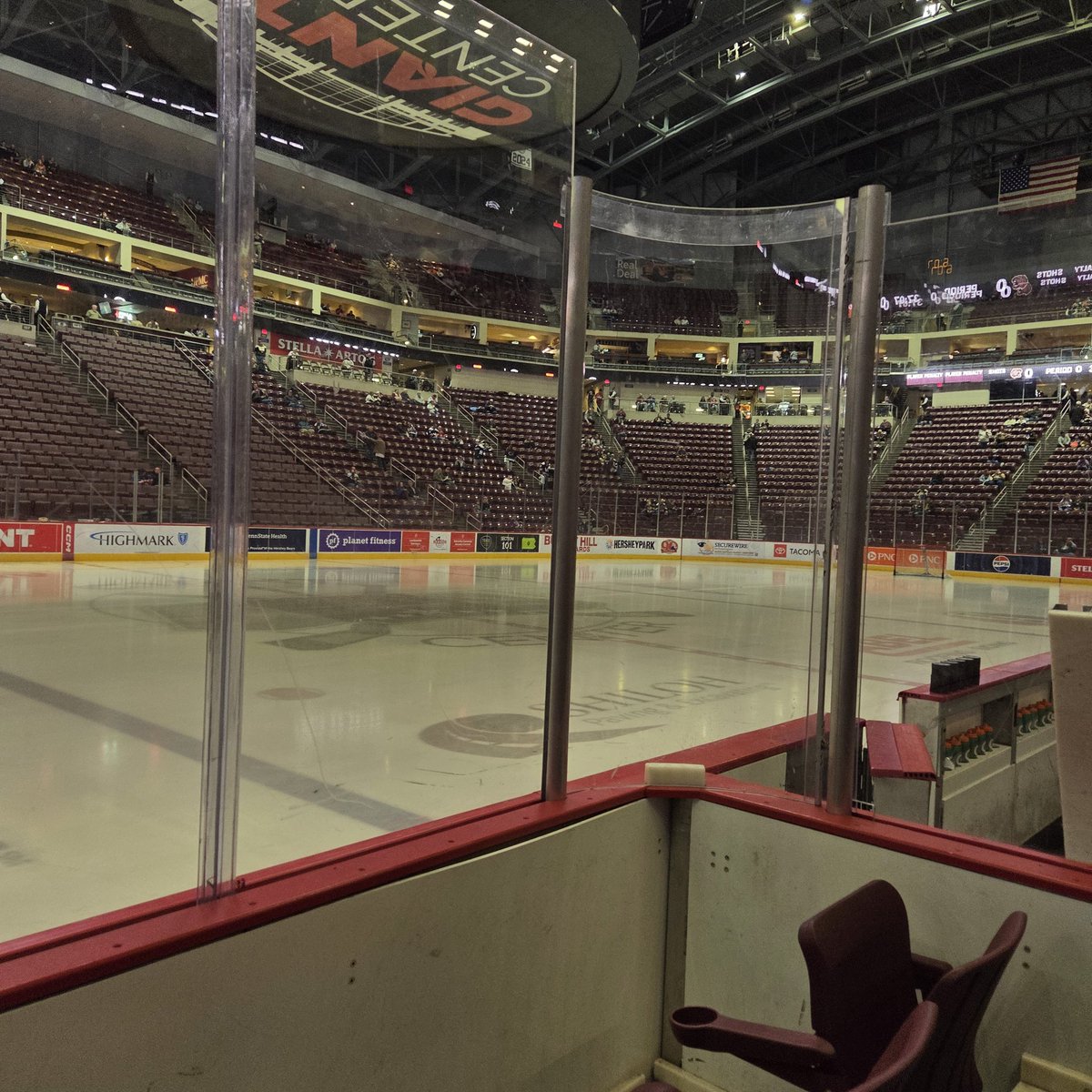 InterwebKath's tweet photo. Phantoms vs Bears all weekend! #AHL #HBH 🏒 https://t.co/pwfrRwgU0D