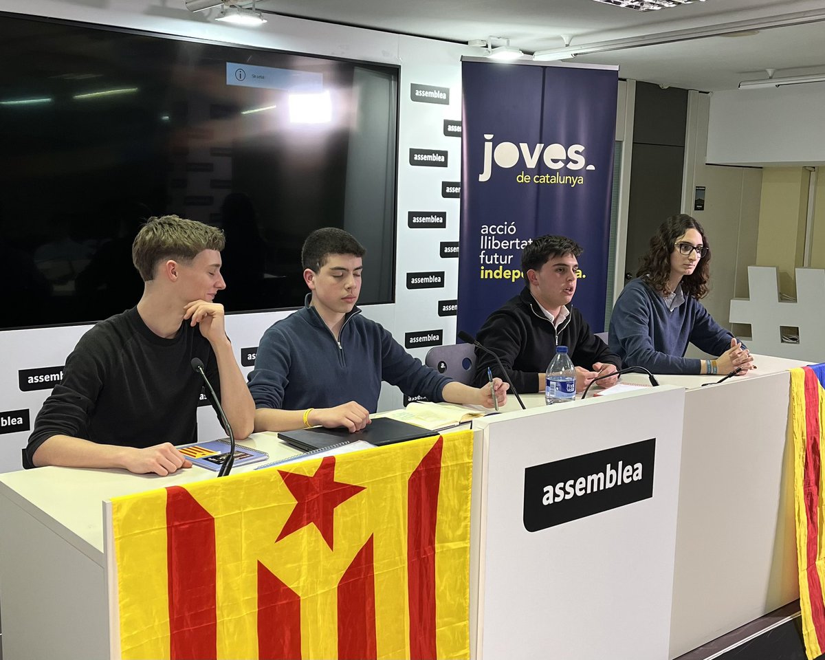Avui hem celebrat l’Assemblea Comarcal del Barcelonès 🗳️

Un espai per organitzar-nos, debatre i marcar el rumb que l’entitat i la comarca han de seguir per avançar cap al nostre objectiu: la independència de Catalunya🎗️ 

Els joves hi som 💪
Organitzats, compromesos i preparats.