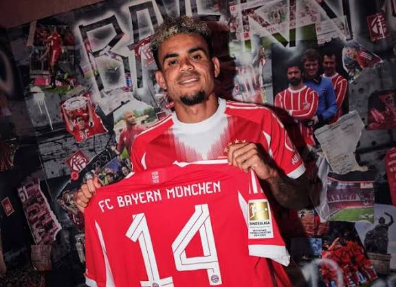 El Madrid necesita urgentemente un mediocampista creador de juego⏳
Sería una locura que Colombia tenga dos de sus jugadores en los dos clubes más grandes de europa.