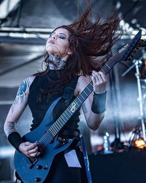 DEVILS_666_xxxx's tweet photo. SEPULTURA "Territory" Covered By CRYPTA, LIFE OF AGONY, ONCE HUMAN, HAND... https://t.co/yxiFoQ4PKo @YouTubeより

#sepultura #chaosad #territory #laurenhart #tainabergamaschi #alicelane #veronicabellino #nowplaying https://t.co/vPV28ArSf8
