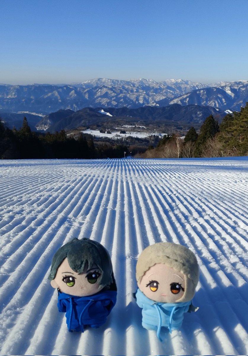 最高の景色と最高の仲間だ、ね。
皆も滑りに来なよ❗️
…スキー場のCMの続きですか？
#初星学園スノボ部
#初星学園ぬいぬい部