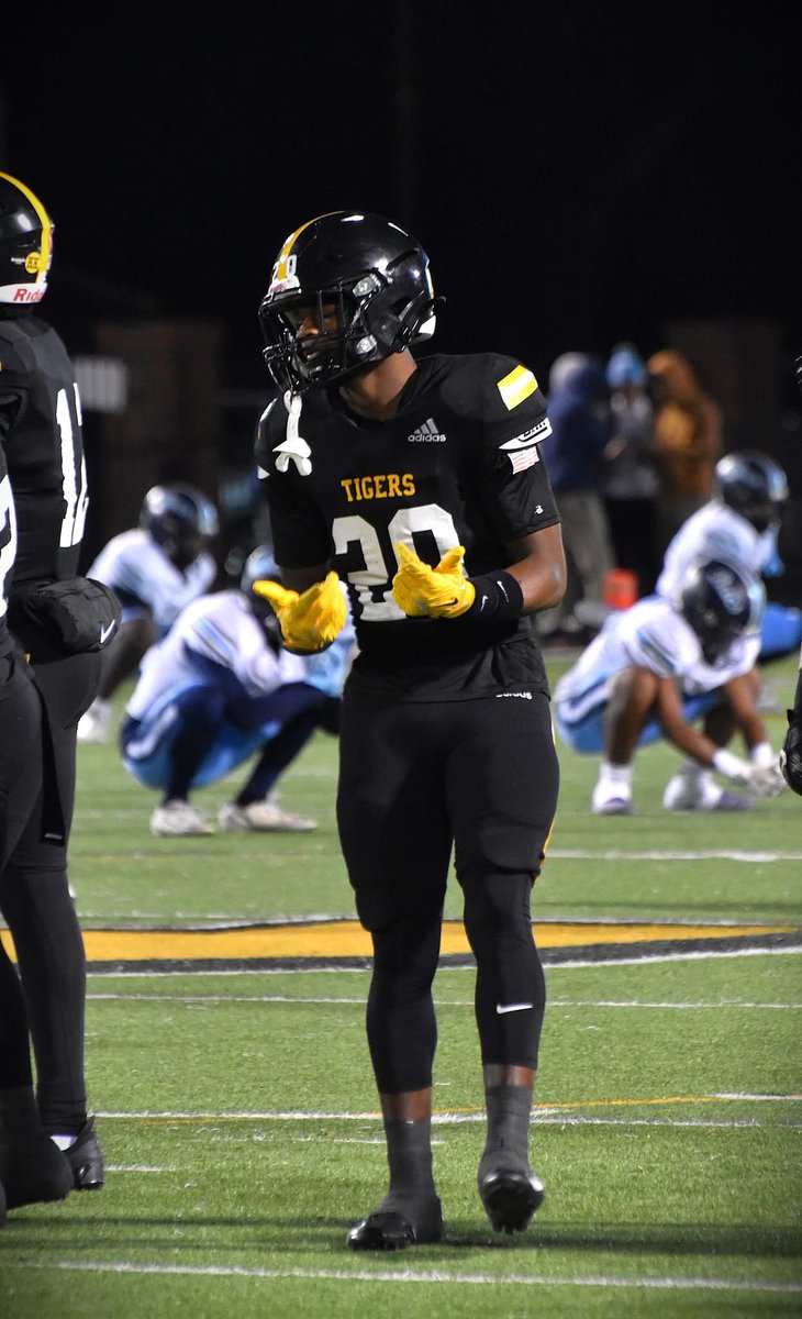 Deuntra Scheanette tweet media